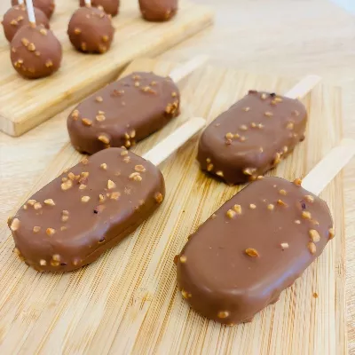 3-magnum-cakes