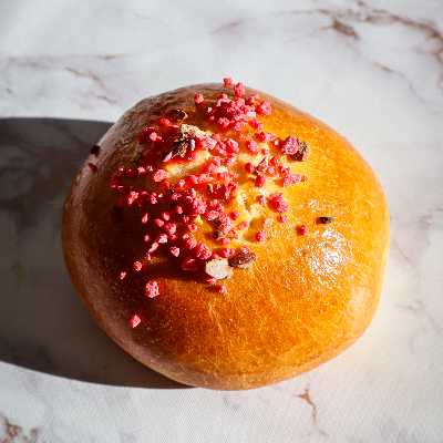 brioche-a-la-praline-rose-1